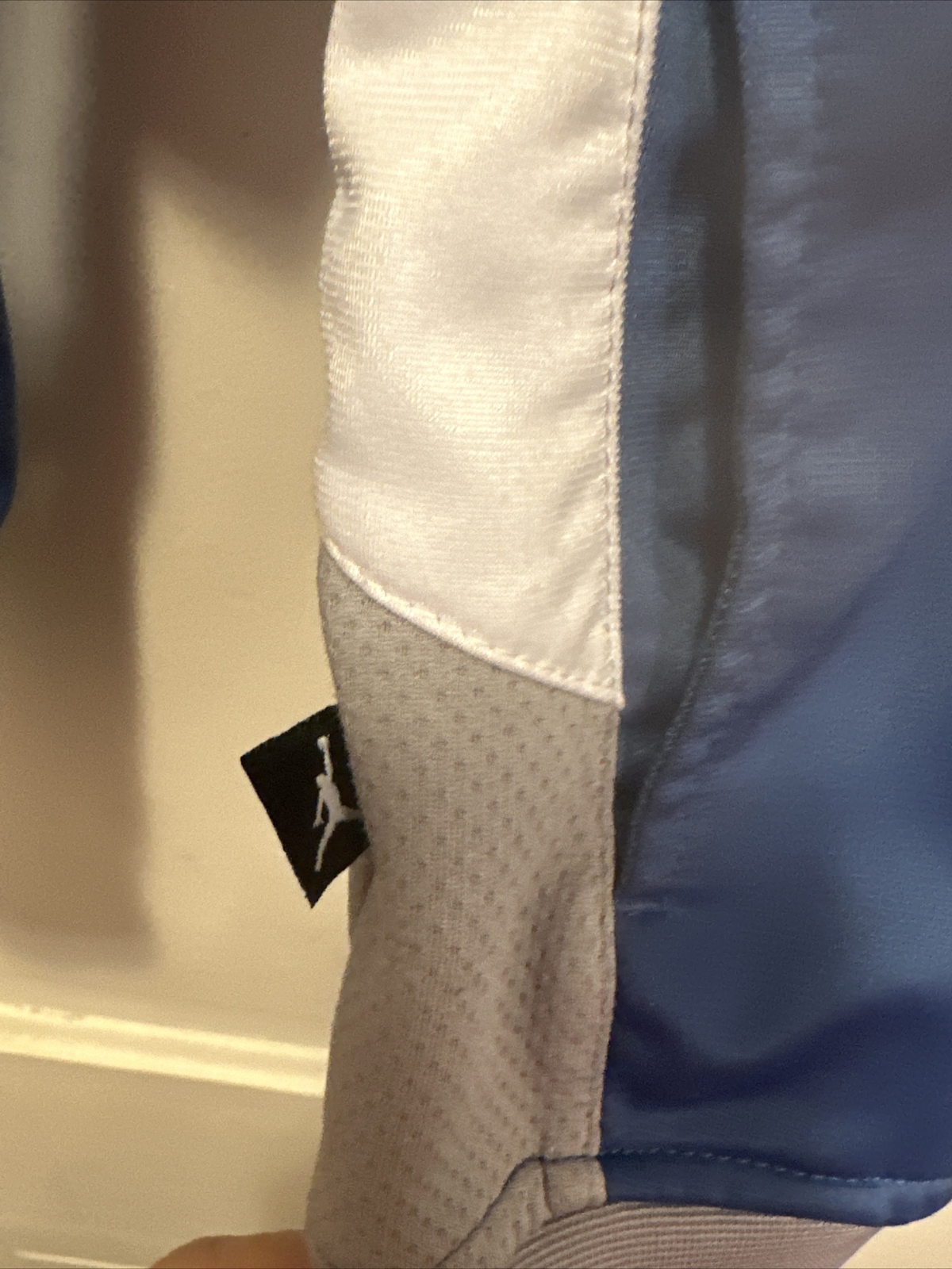 Picture 4 of 6