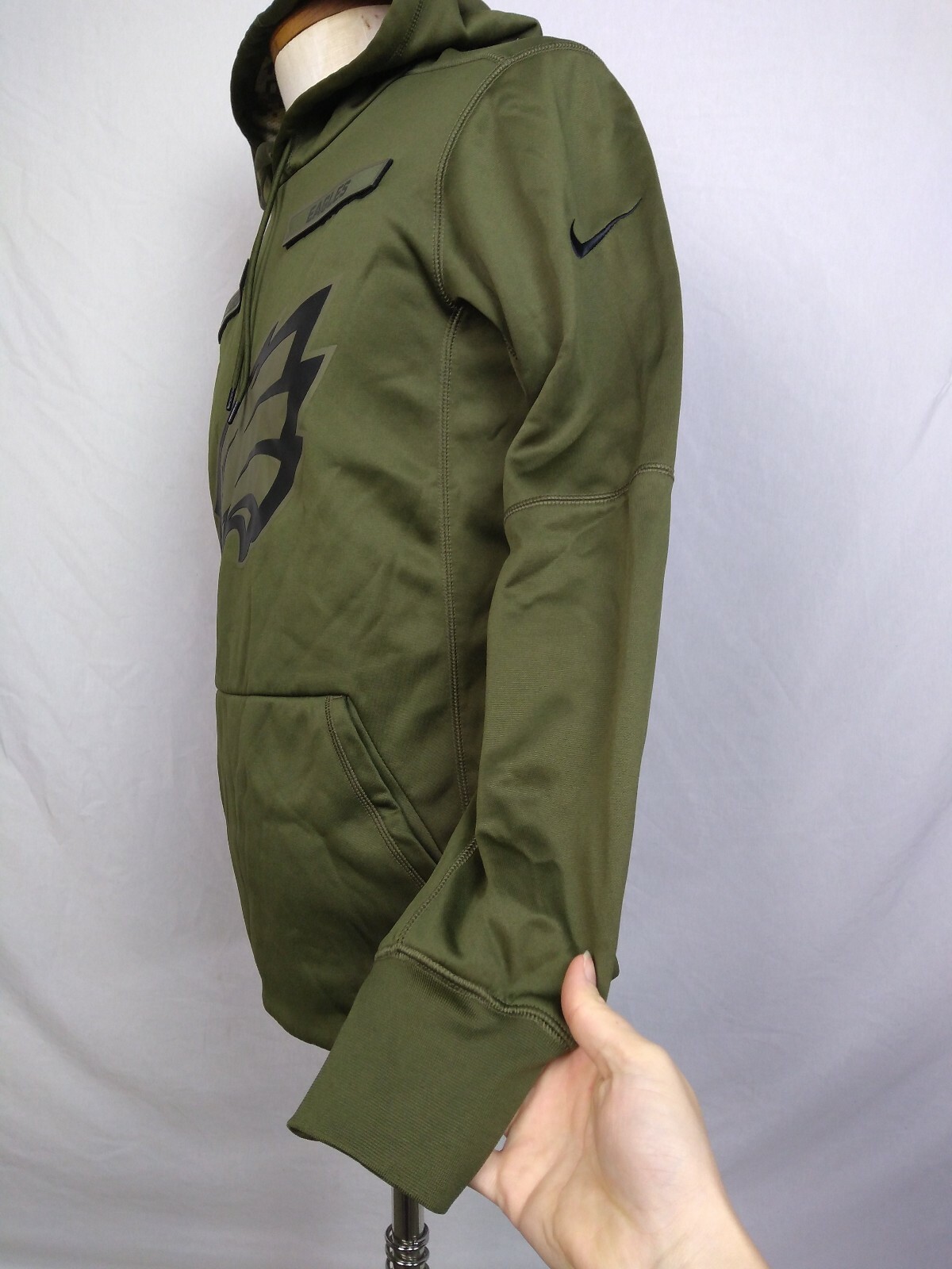 men's philadelphia eagles nike olive salute to service sideline therma performance pullover hoodie