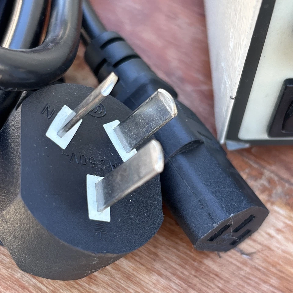 Testador de bancada SLAUGHTER 2510 AC HIPOT 2A, 115v-230v não testado veja descrição - Imagem 3 de 4