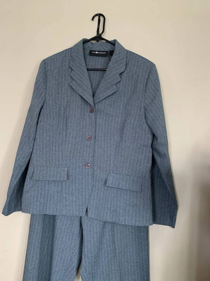 Traje Pantalón Sag Harbor Talla 16 Sin Forro Ligero Azul y Gris Rayas Carrera Foto 2 de 4