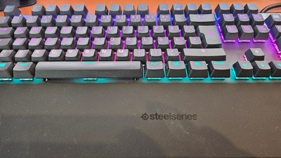 SteelSeries Apex Pro HyperMagnetic Gaming-Tastatur- weltweit schnellste Tastatur