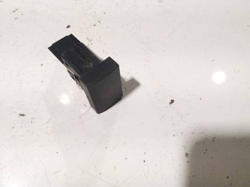 Volkswagen Polo 2011 Hazard switch 6R0953509A, 6R0953509A #2813474-82