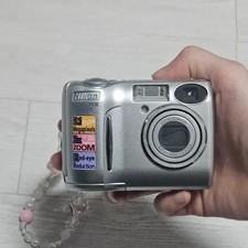 Nikon Coolpix 5600 Compact Digital Camera 5MP 3x Zoom