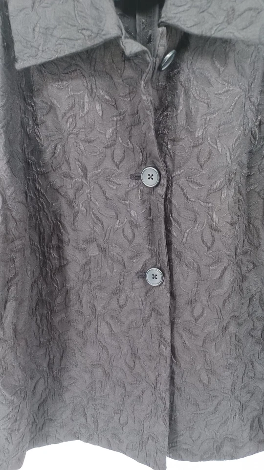 Croft & Barrow Women's Jacket X-Large Black Floral Pattern Button Up Blazer NWT. - Image 3 of 4