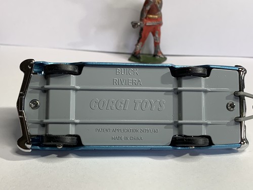 Corgi Toys 245 Buick Riviera With Trans-O-Lite Boxed New Release From CMC - Picture 10 of 12