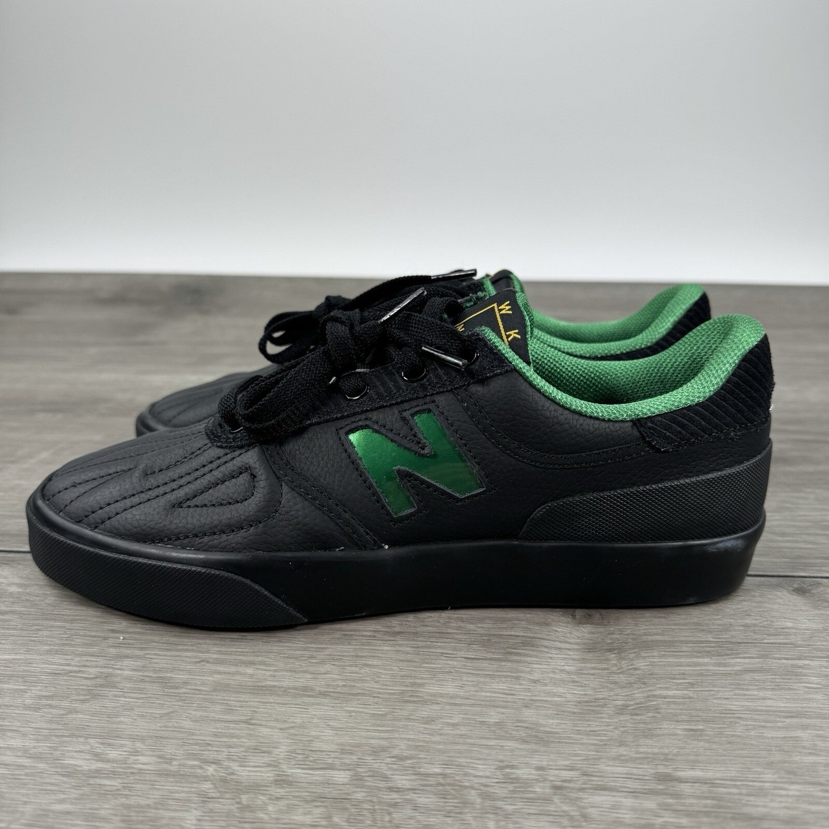 new balance オリーブグリーン セーター サイズ7 NEW BALANCE
