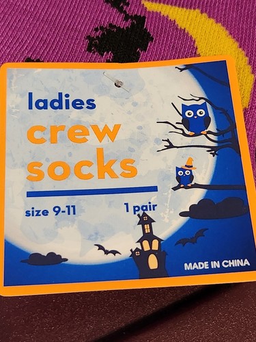 Halloween Witches & Moons Women's Crew Socks Sz 9-11 Purple Brand New w Tag - Picture 2 of 5