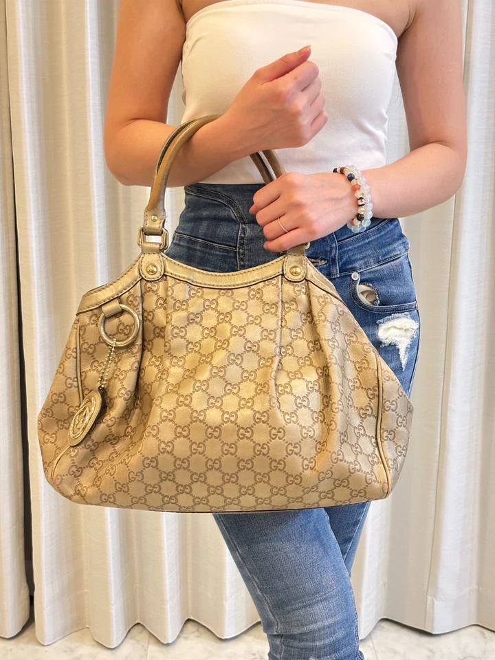 Bolso de Mano GUCCI Sukey Guccissima Cuero Dorado Claro Foto 2 de 4