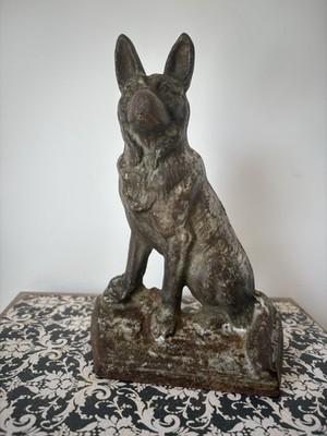 Vintage  Hubley Cast Iron German Shepard Dog Door Stop/Bookend 9'' tall Made USA