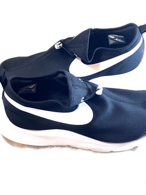 NIKE ROSHE TWO FLYKNIT 365 MENS RUNNING SHOES -  MENS SIZE 14