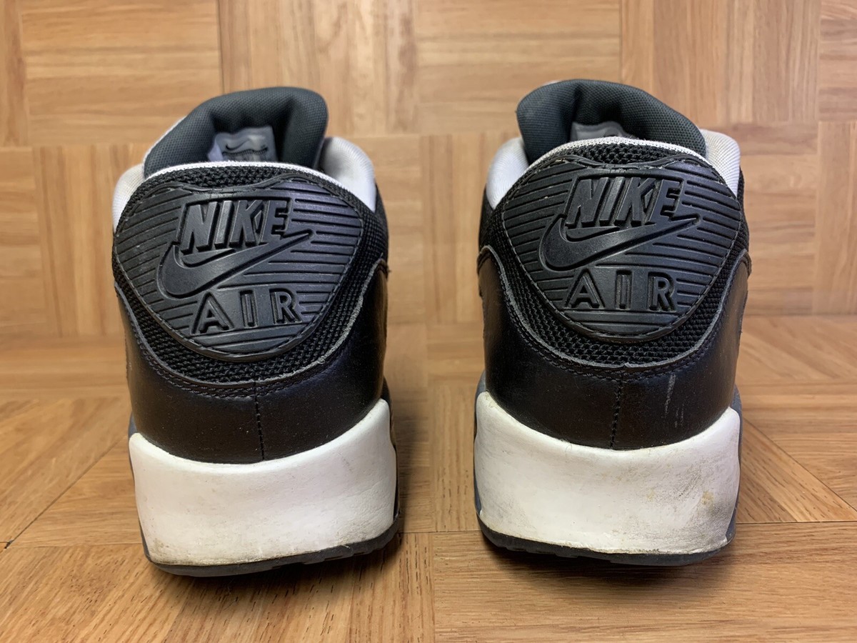 RARE🔥 Nike Air Max 90 Essential Black Wolf Gray White