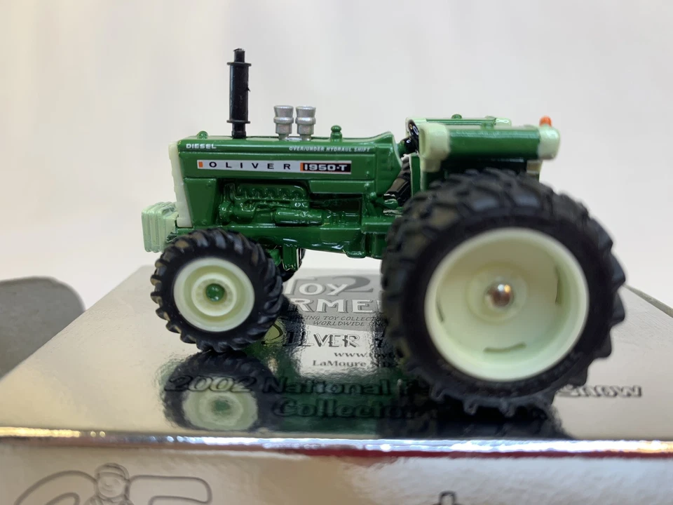 ERTL - Tractor Oliver 1950-T - Salón Nacional de Juguetes de Granja 2002 - Fundido a presión 1/64, nuevo Foto 2 de 4