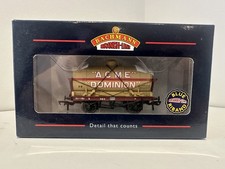 Bachmann 37-676 14 Ton Tank Wagon (Acme Dominion Livery No. 25)