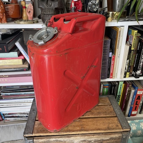 Vintage Jerry Can US Dark Red Metal JerryCan 5 Gallon USMC? SUPER CLEAN INSIDE!!