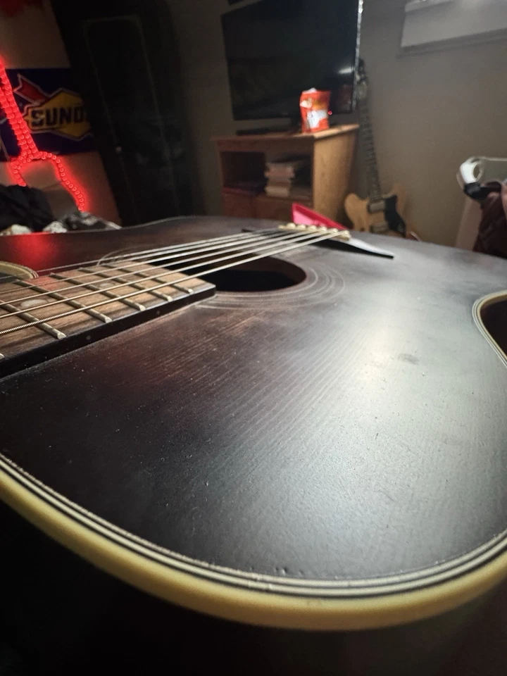 Luna Guitars 6 String Acoustic-Electric Guitar, Right (ART V DCE) - Image 3 of 4