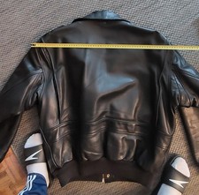 Creek bomber homme cuir noir zippée avec doublure fourrure et col.