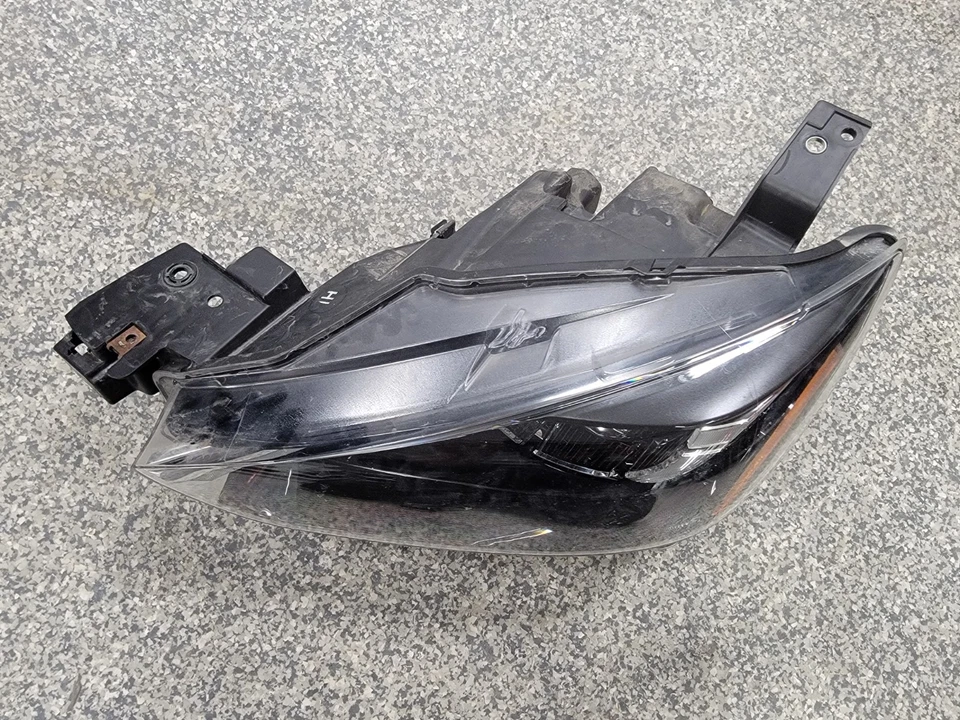 Farol halogênio 2016-2019 MAZDA CX-3 CX3 DRIVER ESQUERDO LH FABRICANTE DE EQUIPAMENTO ORIGINAL DB4N-51-0L0A - Imagem 2 de 4