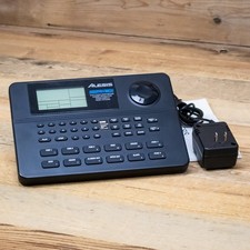 Alesis SR-16 Drum Machine with Power Supply SR16 MIDI Rhythm Beat U289499