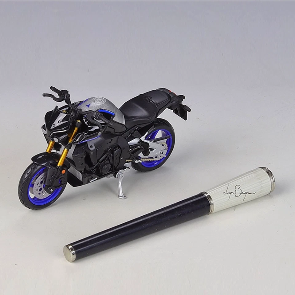 Yamaha MT-10 SP 2023 escala 1:18 - modelo de motocicleta fundido a presión de aleación Foto 3 de 4