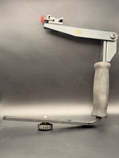VELLO  QUICKDRAW Rotating Flash Bracket CB-100 Great For Event Photography 