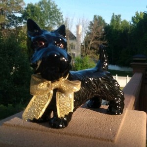 Vintage Goebel Scottish Terrier Scottie Dog Figurine Black with Gold Bow