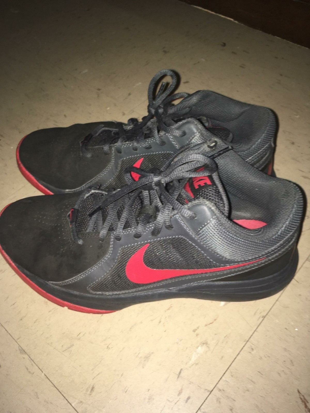 nike overplay viii black and red