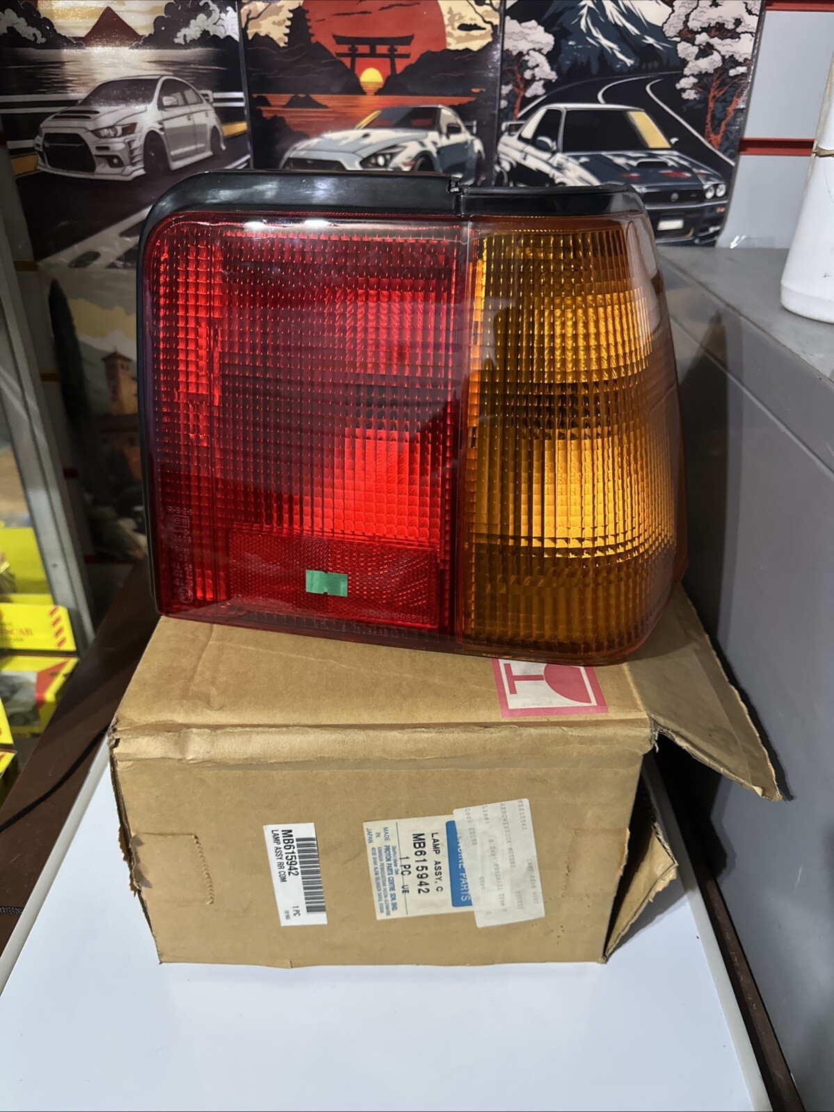 Proton Saga Aerodeck/GL Rear Right Lamp (O/S), Genuine Stanley Lamp - MB615942 image 4