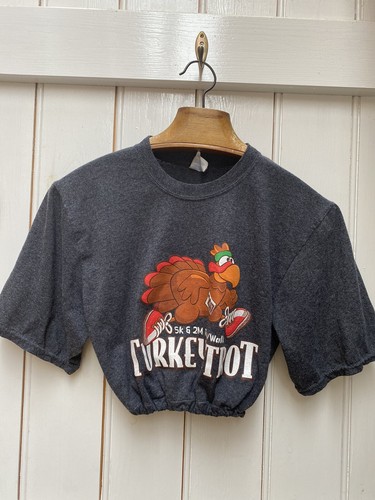 Vintage Upcycled 90s Grey Turkey Trot Thanksgiving T-Shirt Cropped Elasticated - Picture 2 of 5