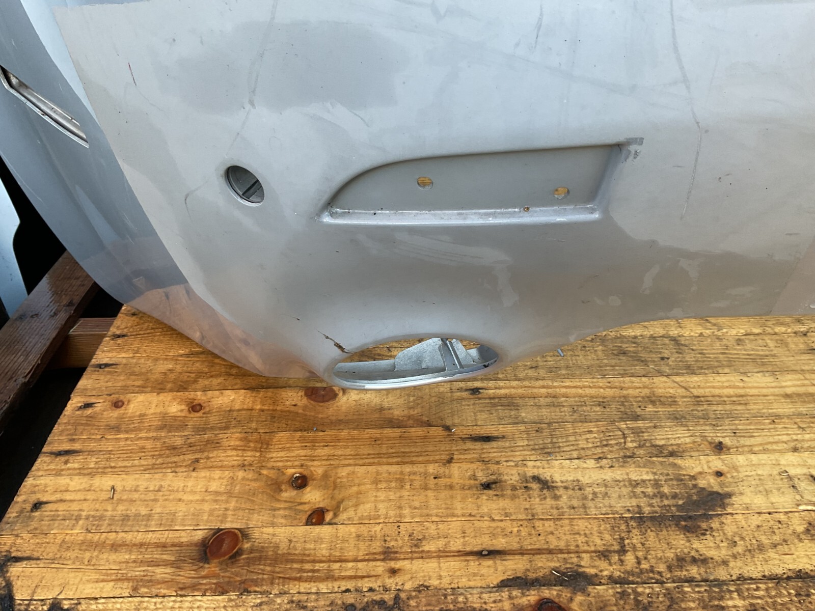 2006 2007 2008 2009 2010 ASTON MARTIN VANTAGE REAR BUMPER COVER OEM