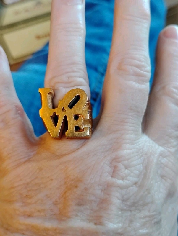 Vintage 1970s The Chunky LOVE Goldtone Ring-Robert Indiana Iconic Pop Art Sz.6