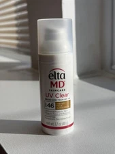 Christmas Tinted Broad-Spectrum Facial Sunscreen SPF 46 1.7 oz Exp2028 SHIP FASR