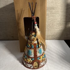 Southwestern Dreamcatcher Feathers Turquoise Rocks Indian Teepee Hut Figurine