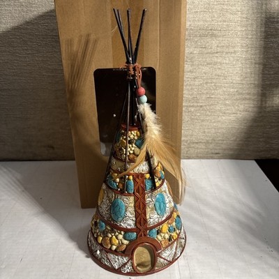 Southwestern Dreamcatcher Feathers Turquoise Rocks Indian Teepee Hut Figurine