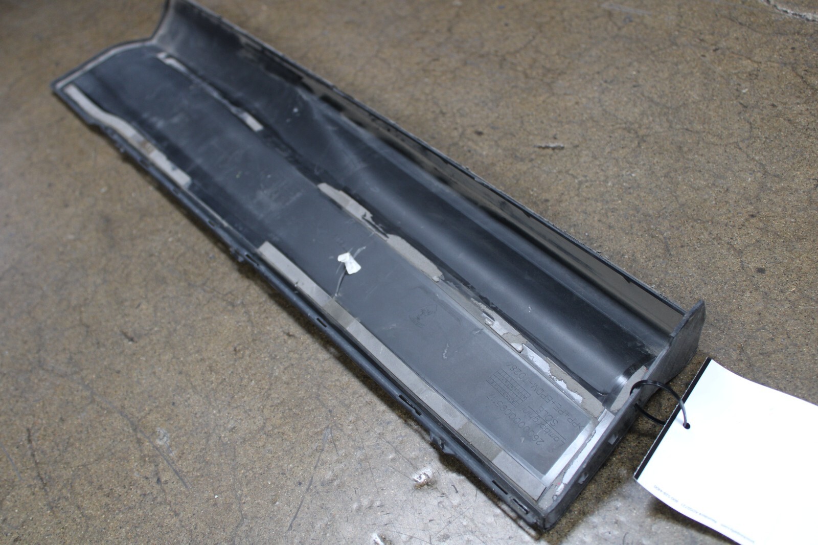 Lamborghini Urus, RH, Rear Lower Rocker Panel Moulding, Used, P/N 4ML853970