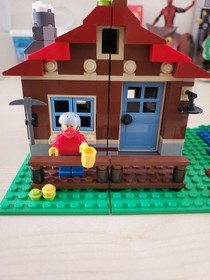 lego 31025 Creator Mountain Hut 95 % Conplete.