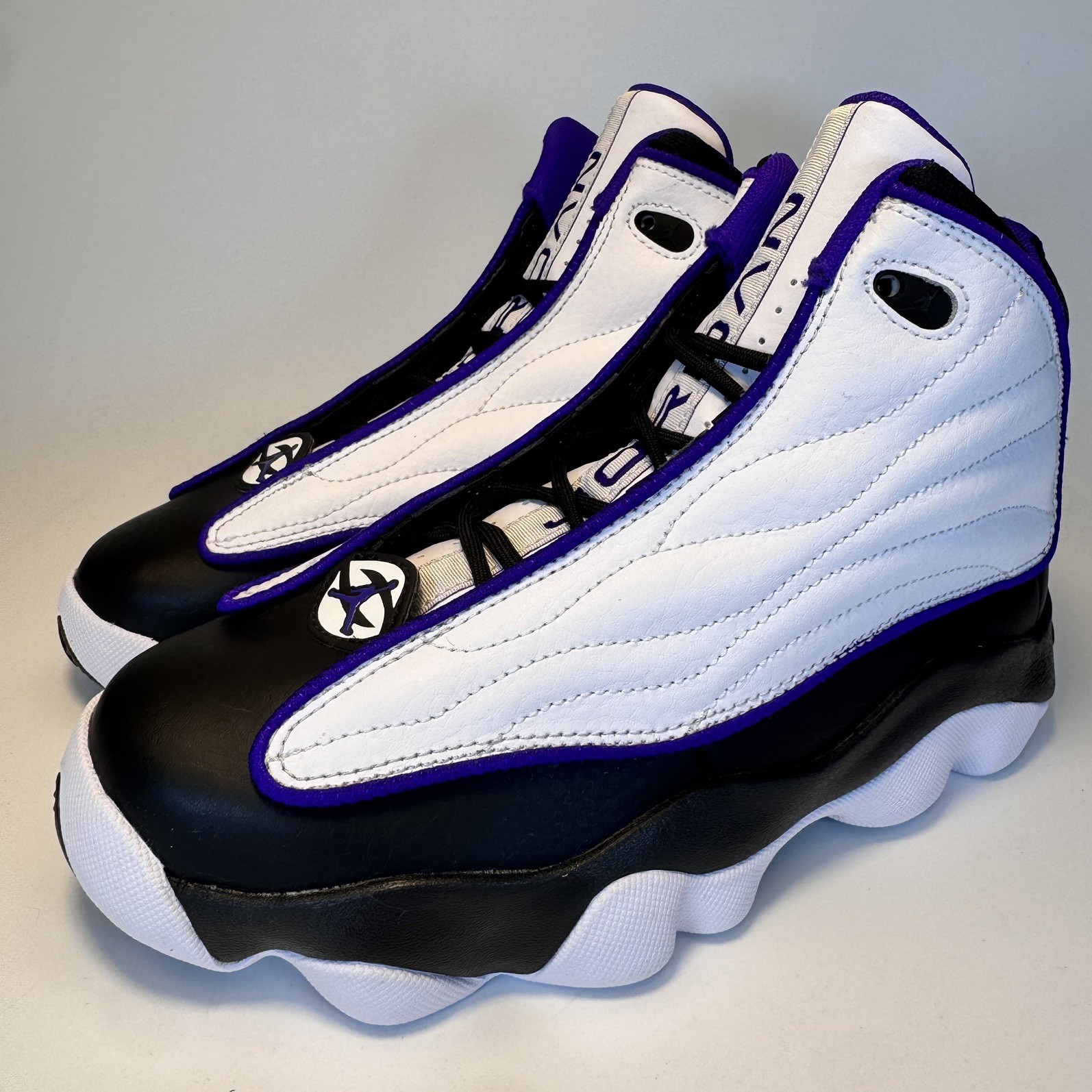 Nike Air Jordan Pro Strong Electro Purple/White Size 5Y fits Woman's 6.5