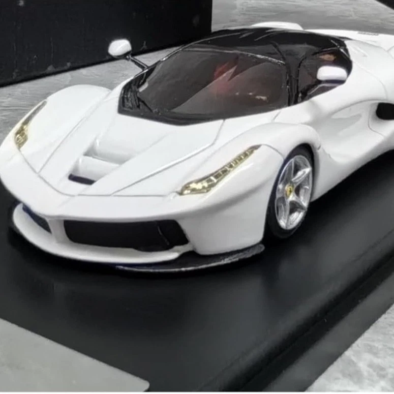 Ferrari гонки и игры LaFerrari белый спортивный автомобиль сплава модель для подарков 1:24 - Изображение 3 из 4