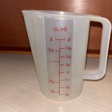 Vtg Tupperware Measuring Pitcher Cup 16 oz 2 Cups 500ml 1669-4 Red Numbers