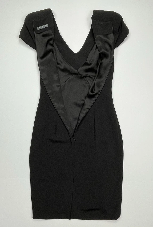 Vestido vaina Alexander McQueen para mujer manga gorra drapeado cuello en V seda negro IT 44 Foto 4 de 4