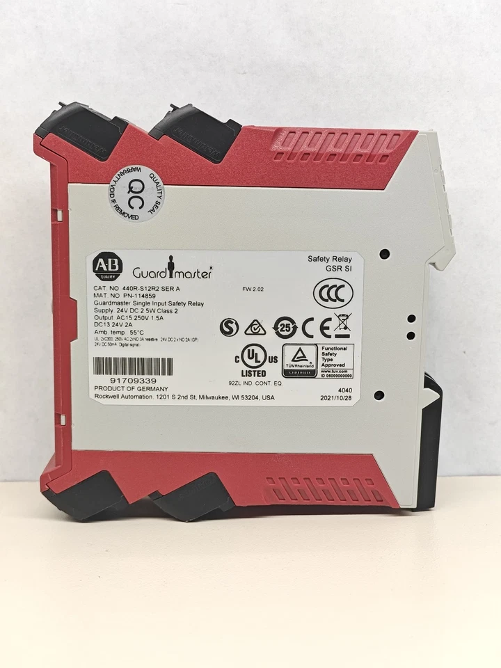 Relé de seguridad de entrada única Allen Bradley 440R-S12R2 24VDC Guardmaster Foto 2 de 4