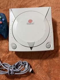SEGA Dreamcast HKT-3020 Home Console - White - W. controller - Not Tested