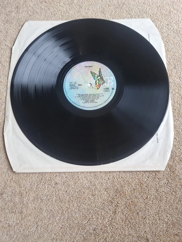 Carly Simon - Hotcakes Vinyl LP Elektra Records UK 1975 Repress - Image 4 of 4
