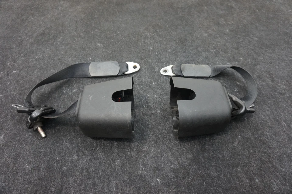 Juego de cinturón de seguridad trasero izquierdo derecho OEM 5KK701X9AA Jeep Wrangler Rubicon TJ 2003-06 Foto 4 de 4