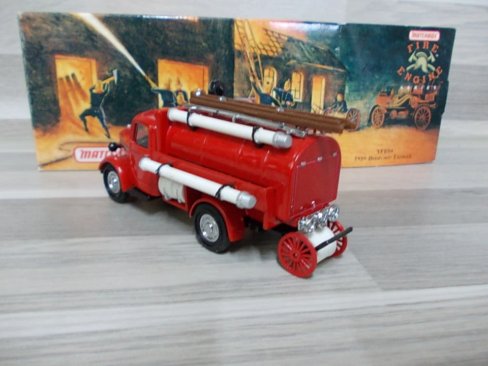 Matchbox Models of YesterYear YFE04 - 1939 Bedford Tanker - Feuerwehr - Bild 2 von 2