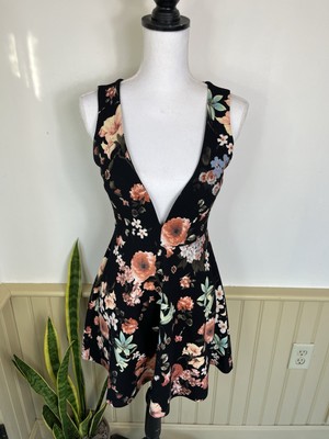 Forever 21 Black Floral Plunge Skater Dress M Romantic Wedding Guest Whimsigoth