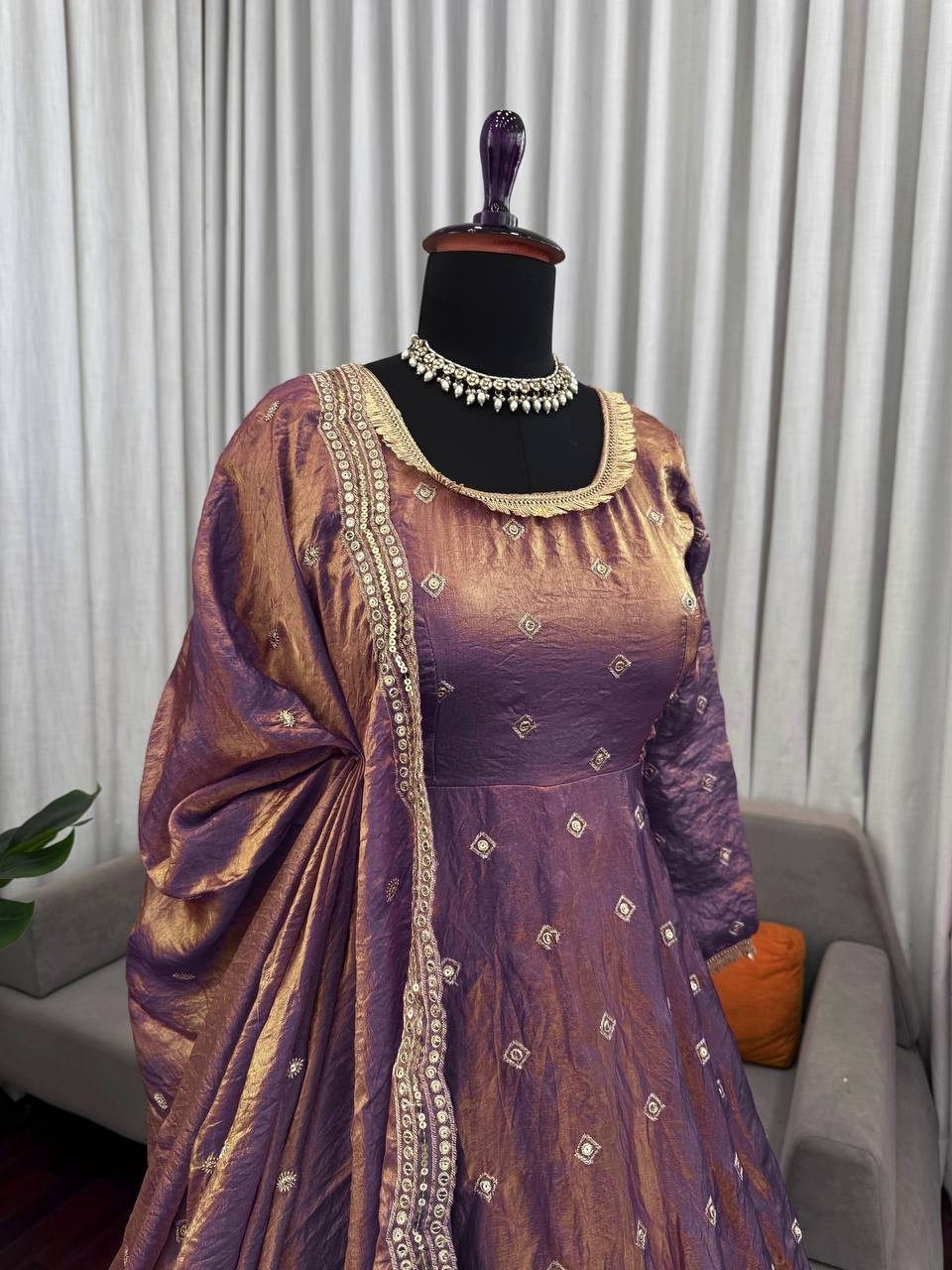 Beautiful Heavy Fendy Silk Purple Gown Bottom With Dupatta For Wedding Wear thumbnail 4