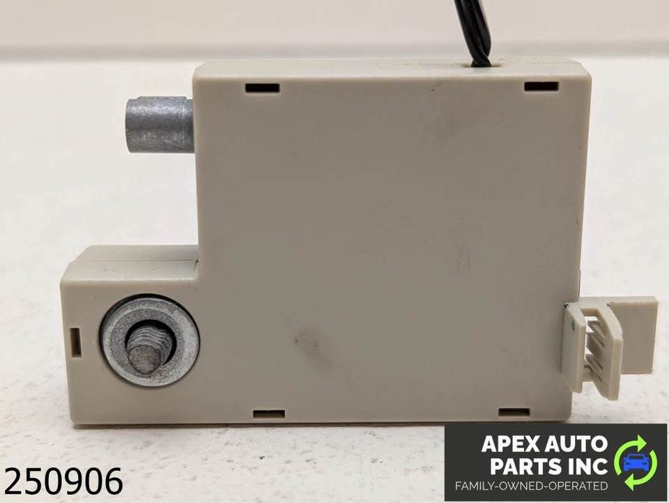 Amplificador de señal de antena receptor de radio OEM 2011-2012 Land Rover LR2 3,2 L Foto 4 de 4