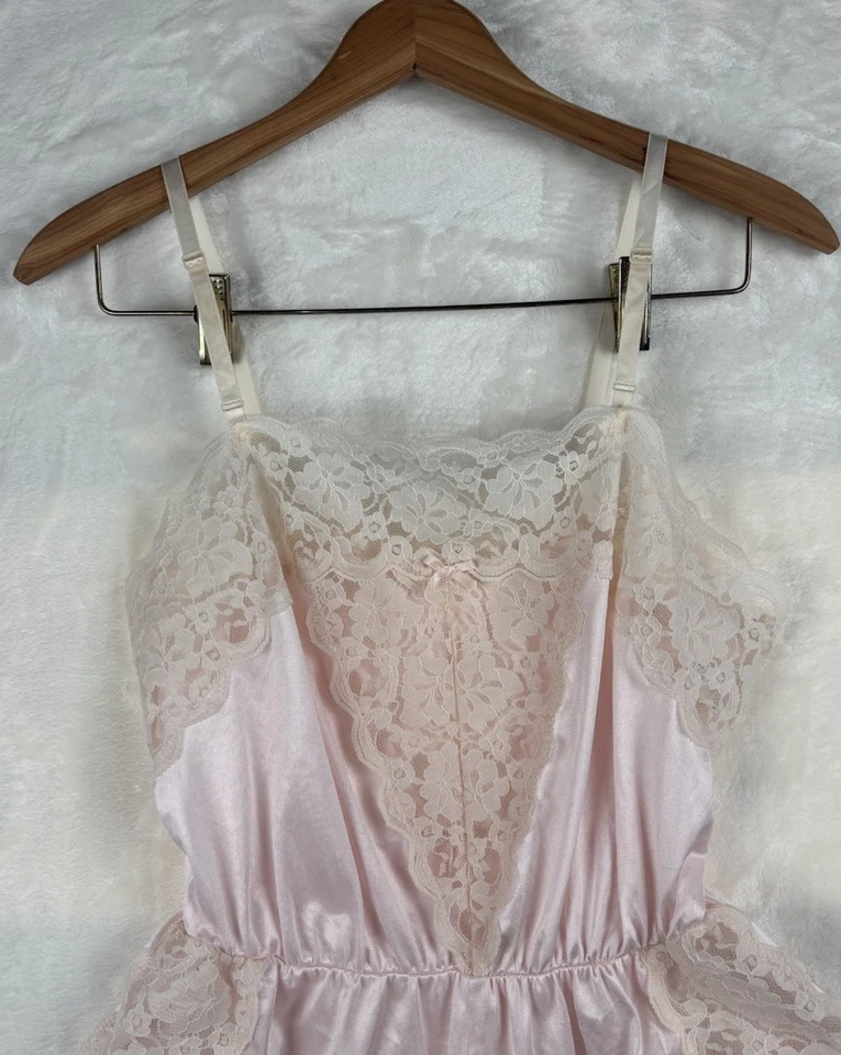 Винтажный JCPenney атласной кружева плюшевый комбинезон скольжения тела/игровой костюм розовый Sz M белье 80-х - Изображение 2 из 4