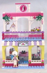 New/ without the box. complete Lego Friends Heartlake Mall 41058.