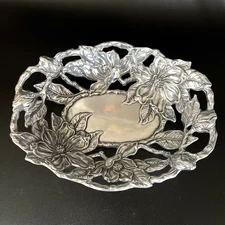 VTG. 2003 Arthur Court Oval Fruit Bread Basket Handcrafted Aluminum 10 in x 8 in